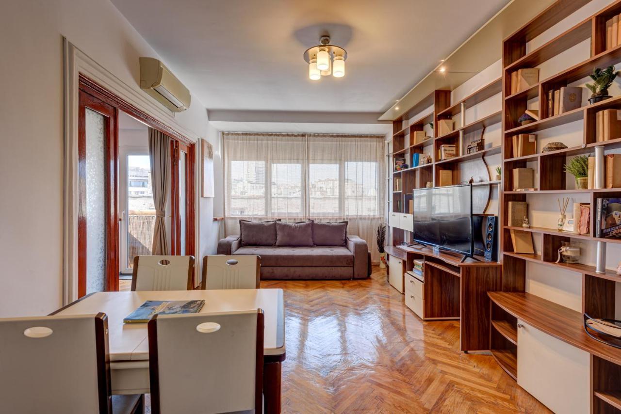 Old Town Home Library Букурещ Екстериор снимка